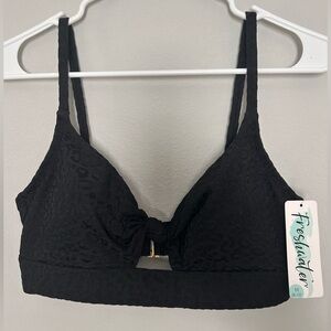 Women's Leopard Twist Front Bikini Top **NWT** M